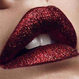 red lipstick lips glitter