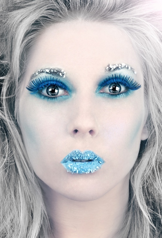 ice-queen-halloween-makeup